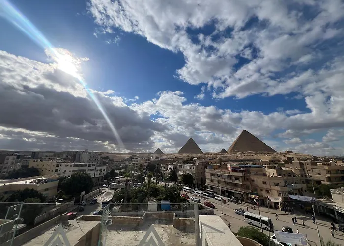 Trio Pyramids Inn Cairo