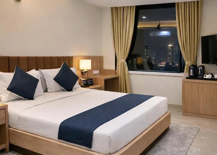Hotel Janki Suites Close To Kashi Vishwanath Temple With Parking Varanasi