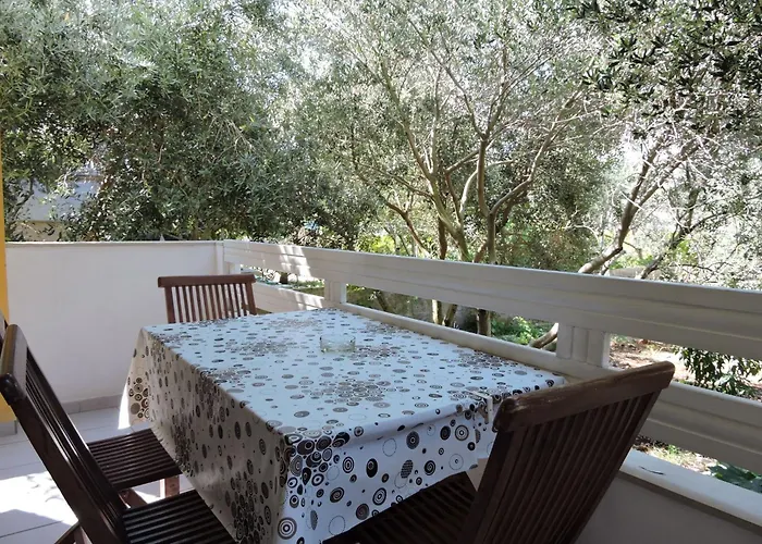 Holiday Home Mit Privatem Garten Und Grill By Interhome Novalja