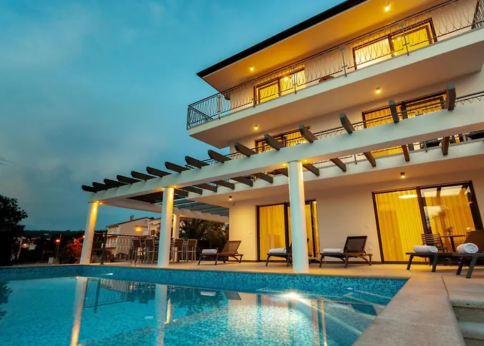 Holiday Home In Malinska Mit Grossem Pool By Interhome