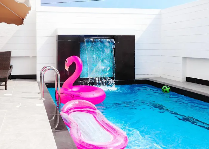 Indiluxe Pool Villa Pattaya