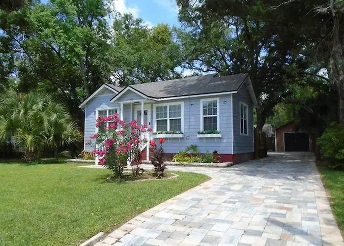 Charming Blue Bungalow With Fire Pit And Fenced Yard Oasis Jacksonville