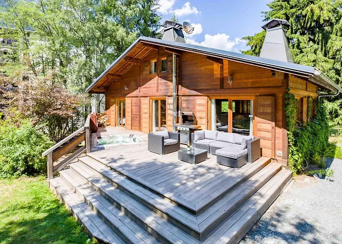 Holiday Home Chalet Des Souchettes By Interhome Chamonix