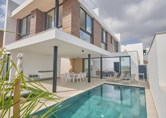 Holiday Home Protaras Aqua Pearl Villa Aq11 Im Zentrum By Interhome