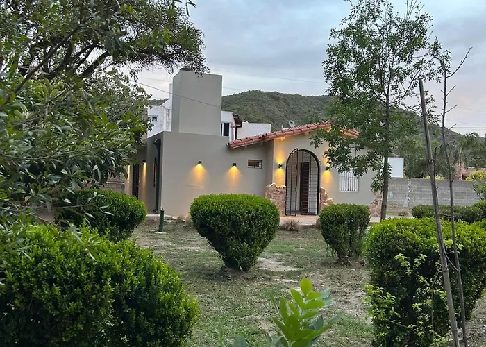 Disfruta Casa De Bosque A Metros De Av San Martin Y Minutos Del Lago Villa Carlos Paz
