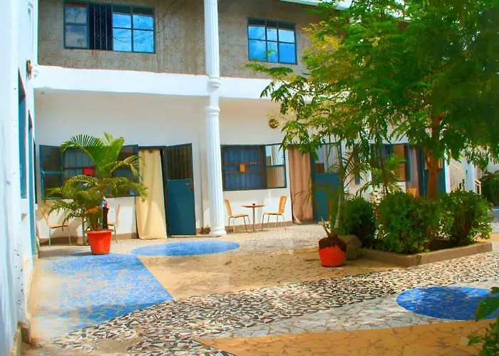 Kt'S Guesthouse Bakau