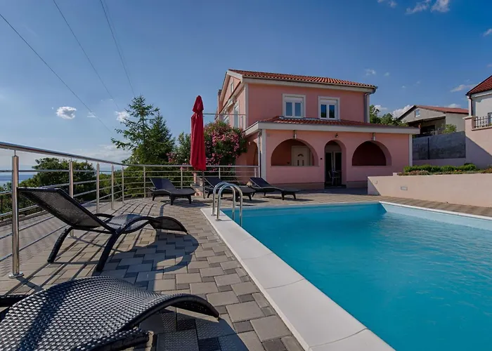 Holiday Home Villa Mit Pool Und Schoenem Meerblick By Interhome Crikvenica