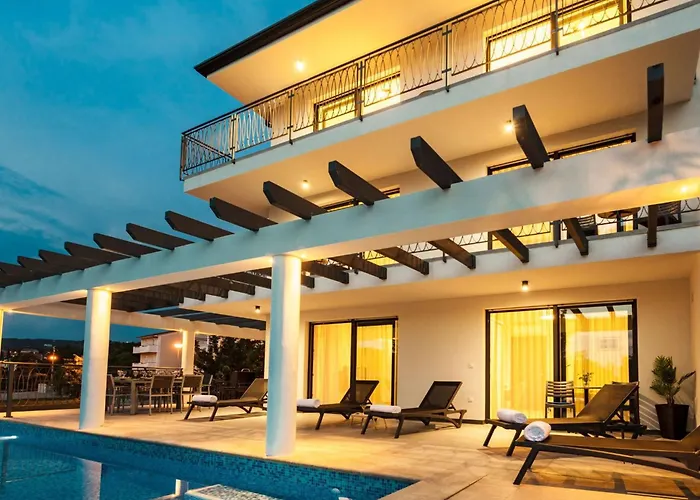 Holiday Home In Malinska Mit Grossem Pool By Interhome