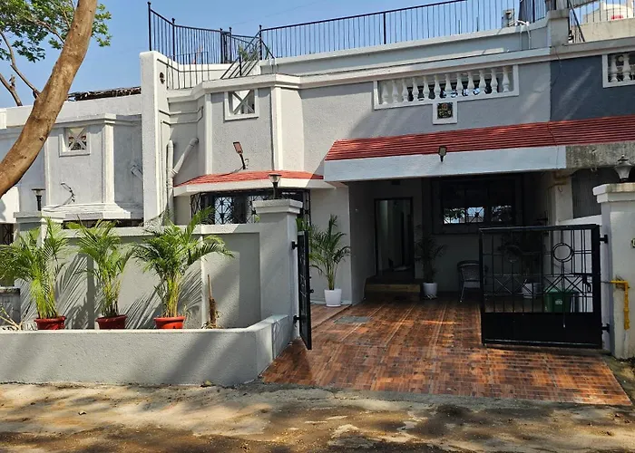 Spacious 3 Bhk Bungalow In A Serene Hilltop Society, Goregaon East Mumbai