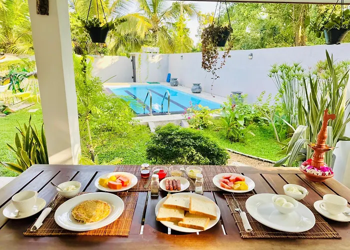 Gone4Coastal - Shared Home Ac And Non Ac Rooms Hikkaduwa