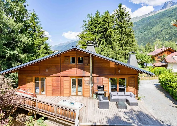 Holiday Home Chalet Des Souchettes By Interhome Chamonix