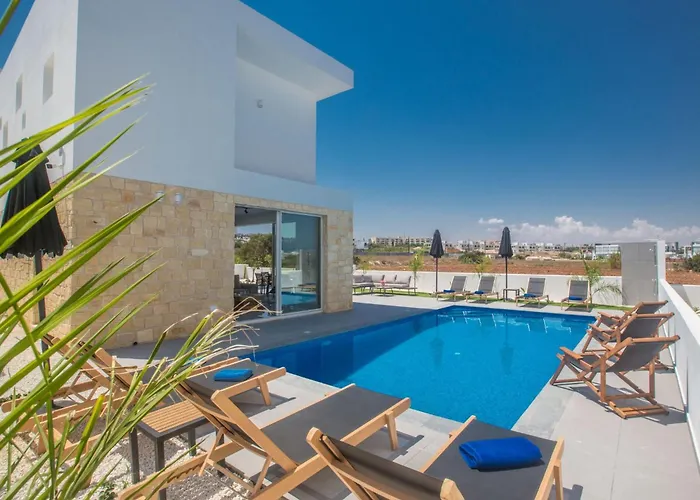 Holiday Home Protaras Vie Bleu Villa Mit Pool- Im Zentrum By Interhome