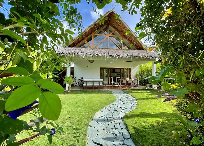 Garden Retreat Villa - 5Min Walk To Beach, Fiber Internet General Luna 