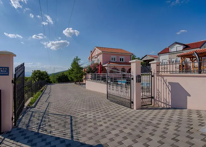 Holiday Home Villa Mit Pool Und Schoenem Meerblick By Interhome Crikvenica