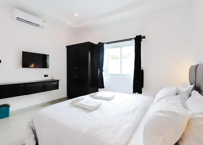 Indiluxe Pool Villa Pattaya