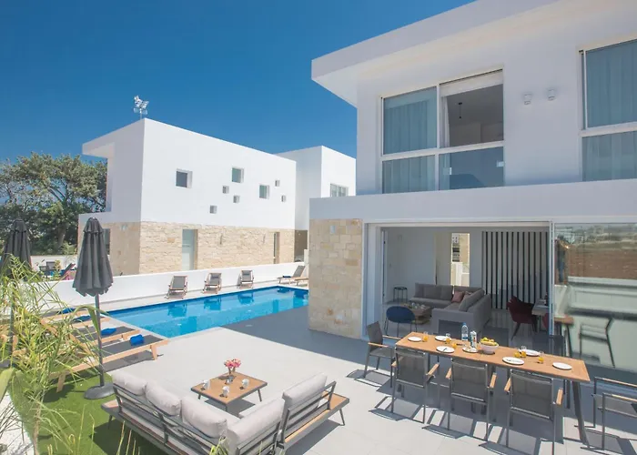 Holiday Home Protaras Vie Bleu Villa Mit Pool- Im Zentrum By Interhome