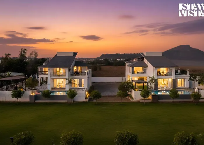 Stayvista At Meadows Land With Bonfire Lonavala