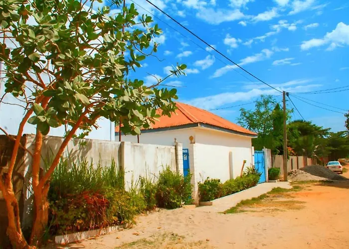 Kt'S Guesthouse Bakau