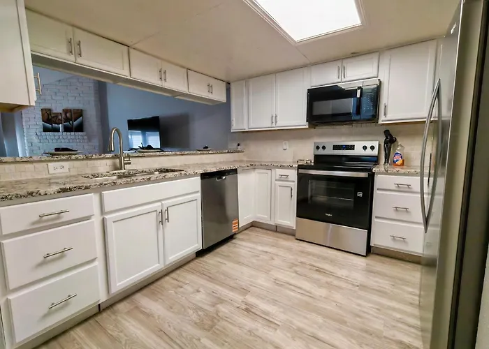 2 Bedroom Townhome Near Iah Houston