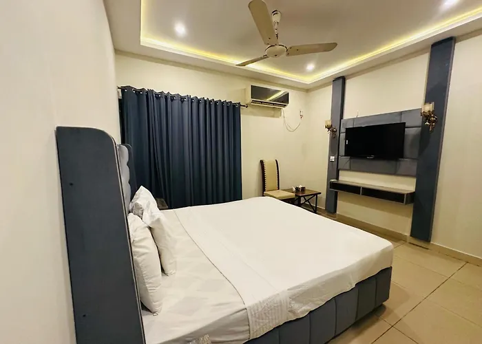 Travel Lodge F-8 Islamabad