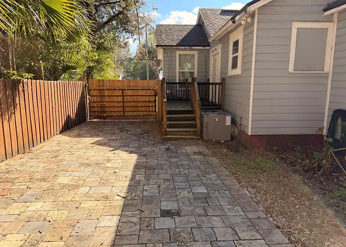 Charming Blue Bungalow With Fire Pit And Fenced Yard Oasis Jacksonville