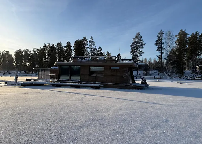 Aava Floating Villa 42 Savonlinna