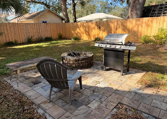 Charming Blue Bungalow With Fire Pit And Fenced Yard Oasis Jacksonville