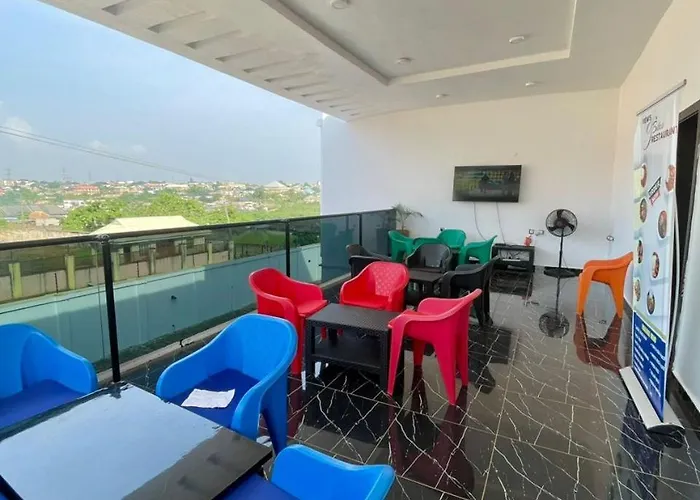 Views Apartment And Restaurant Benin City