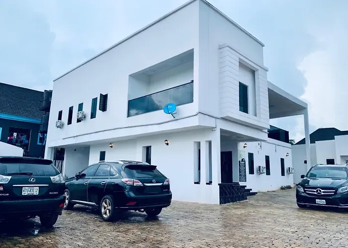 Views Apartment And Restaurant Benin City