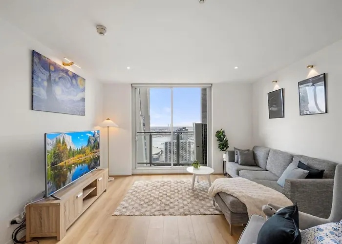 Luxury Sky At Cbd Stunning Views With Pool, Gym And Parking Apartment Melbourne
