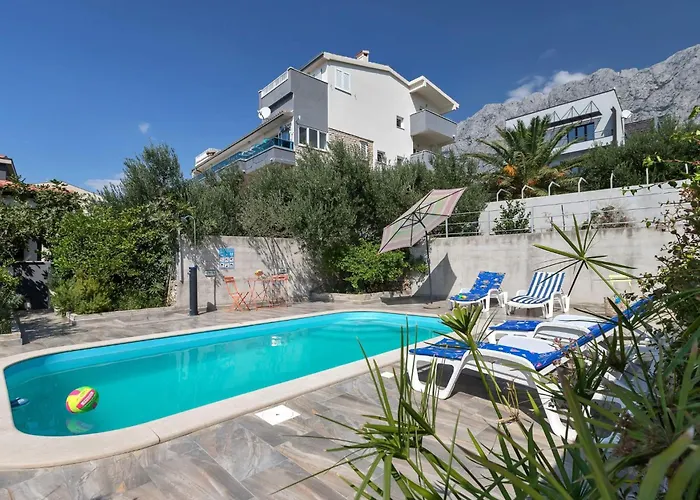 Apartment Vele Duplex-Wohnung Mit Terrassen Und Meerblick By Interhome Makarska