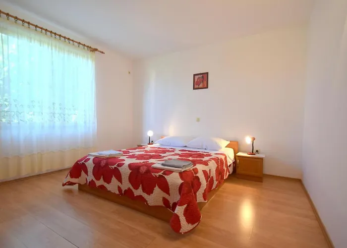 Apartment Wohnung Anica By Interhome Njivice