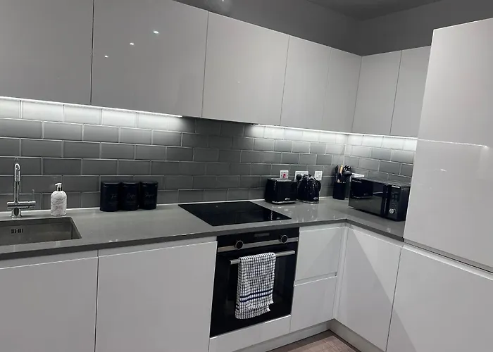 2 Bed Apartment London