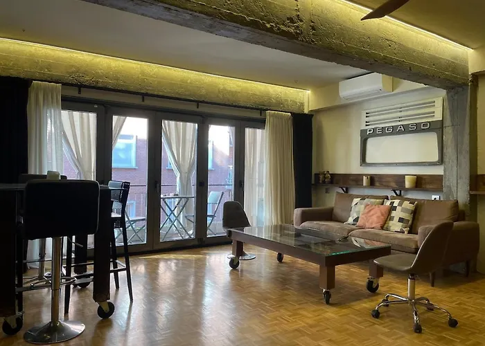Diseno Industrial En Zona Empresarial Bernabeu Apartment Madrid