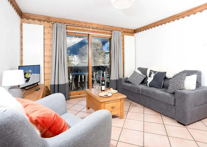 Apartment In Chamonix Mit Geraeumigem Balkon Und Weitem Blick By Interhome
