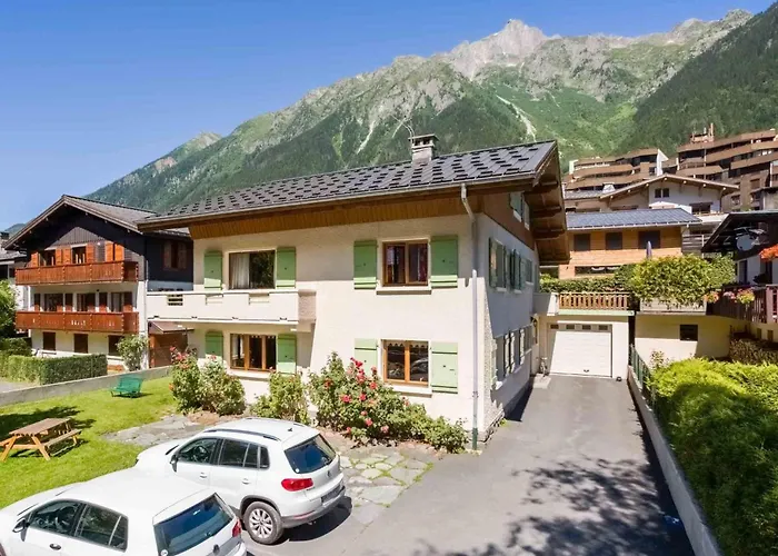 Apartment Komfortable Wohnung In Chamonix Mit Suedterrasse By Interhome