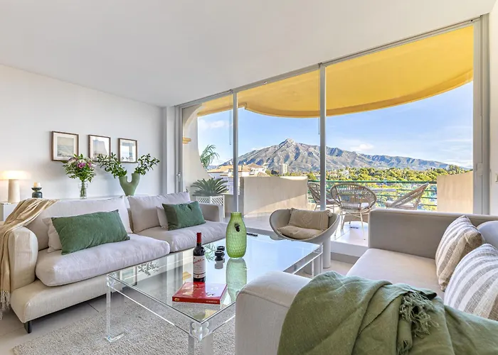 Panoramic La Concha Views, Stylish 3Br, 5 Min To Banus Apartment Marbella