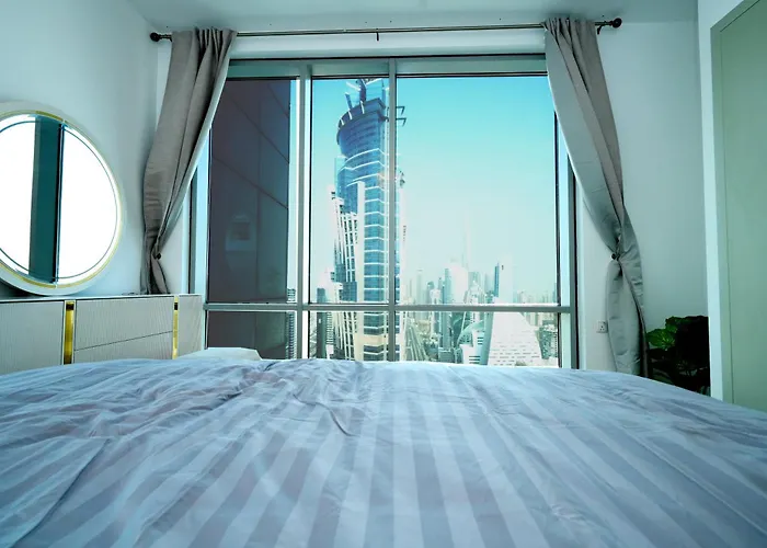 Skyline & Islands View 3Br Luxe Top Floor Noura Tower Business Bay Dubai