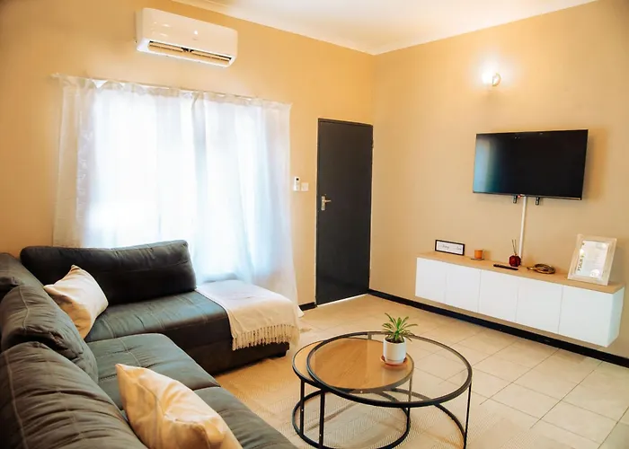 R&R Stays Apartment Gaborone