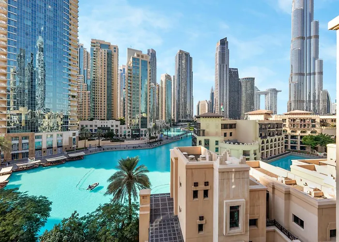 Skyline Select 1 Bedroom Apartment I Burj Khalifa View I Souk Al Bahar Downtown I Parking, Gym, Wi-Fi & Pool Dubai