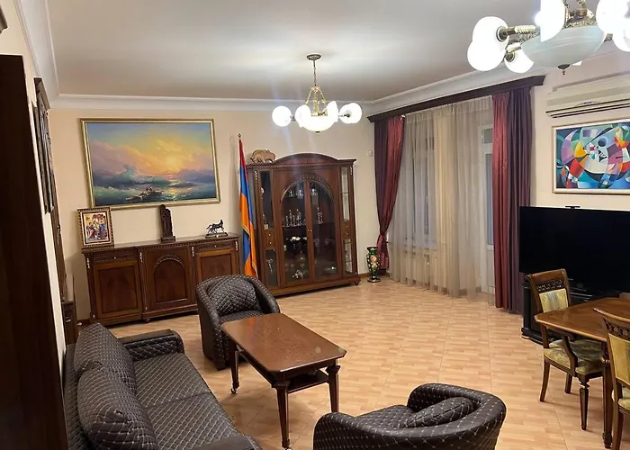 Isahakyan 22 Apartment Yerevan