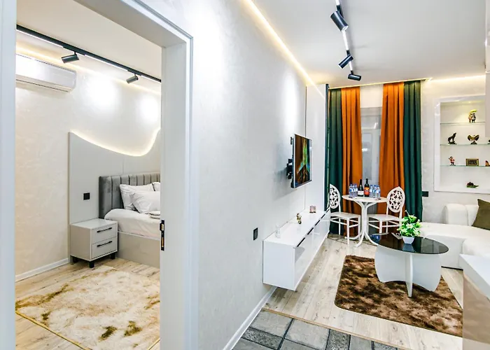 Sweet And Cozy Apartment In Targovu Baku