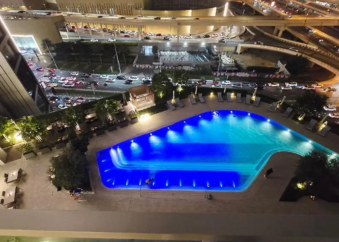 Skyline Vida Dubai Mall 3 Bedroom Apartment I Burj Khalifa Views I Direct Access Dubai Mall I Parking, Gym, Wi-Fi & Pool