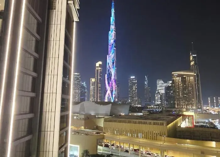 Skyline Vida Dubai Mall 3 Bedroom Apartment I Burj Khalifa Views I Direct Access Dubai Mall I Parking, Gym, Wi-Fi & Pool