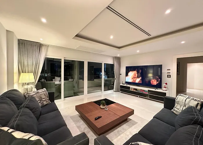 Family Suite 3-Br #Vn Residence 2, Pratumnak - Pattaya