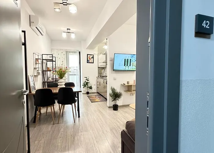 Lucas Apartments 1&2 Bdm Near Palas Mall With Park Iasi