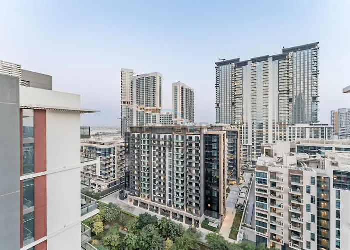 Furnished Balcony With Creek Views, Near Ras Al Khor Wildlife Sanctuary And Downtown Dubai Apartment