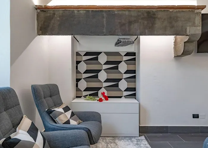 Apartment Via Giraldi Haus Intern 1 By Interhome Florence