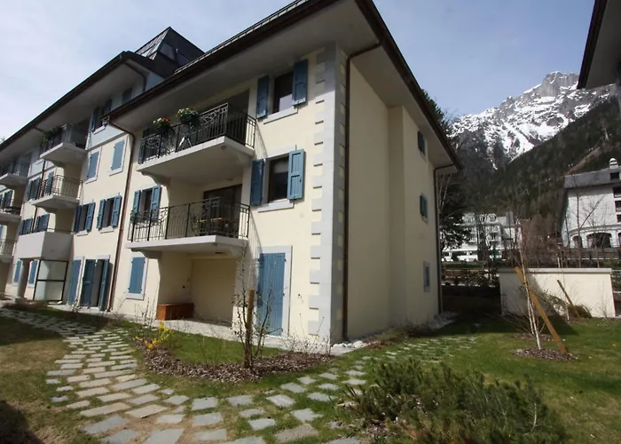 Apartment Le Paradis 8 Wohnung By Interhome Chamonix