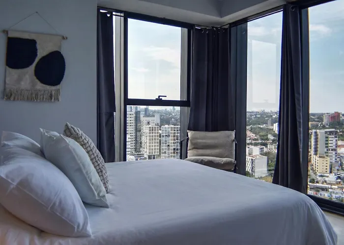 Skyview Country Club With Kingsize Bed Air Conditioner Pool & Gym Guadalajara